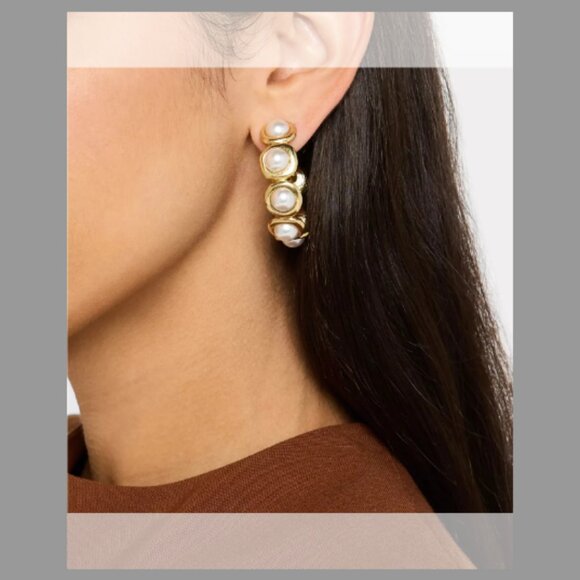 Oscar de la Renta Resin Pearl Hoop Earrings